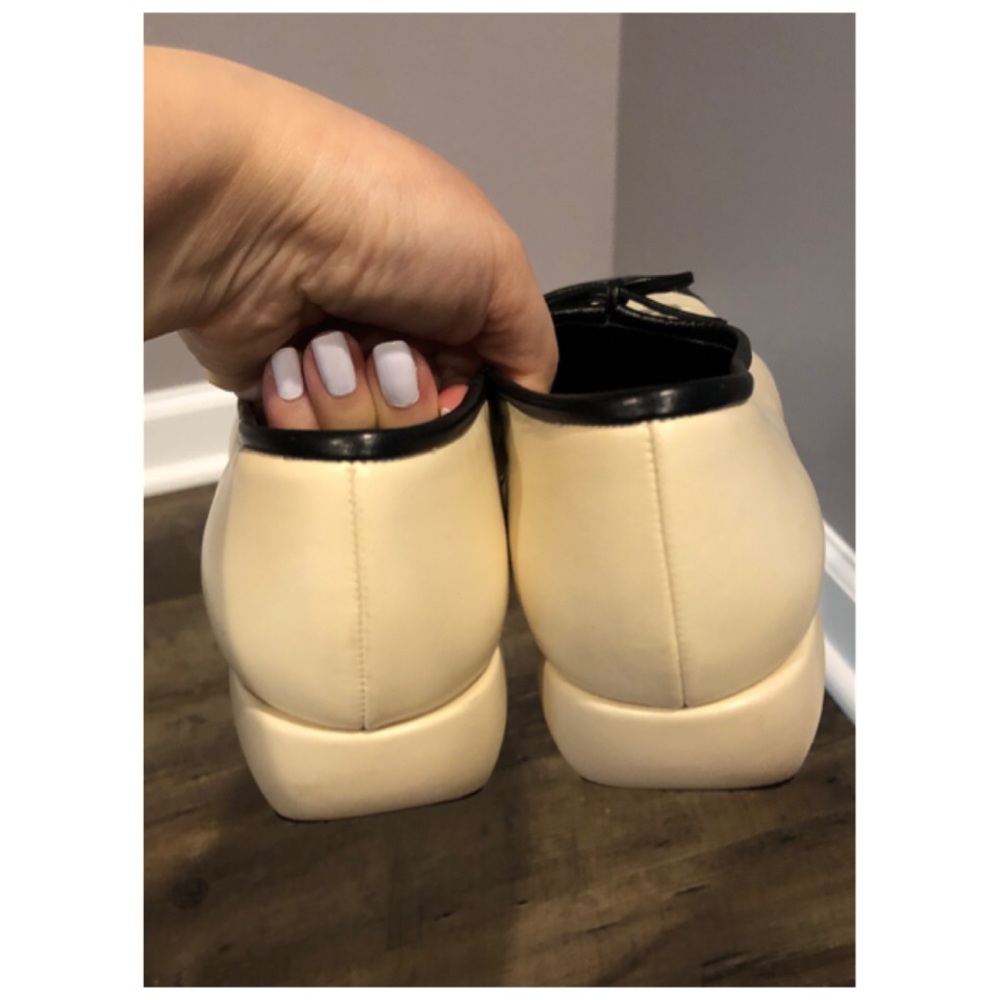 ✨Classic Rare & Hard to find CHANEL Cap Toes Wedge Heels Shoes Loafers - Picture 11 of 11